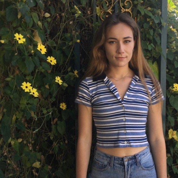 Meet your Posher, Krystal - Picture 1 of 3